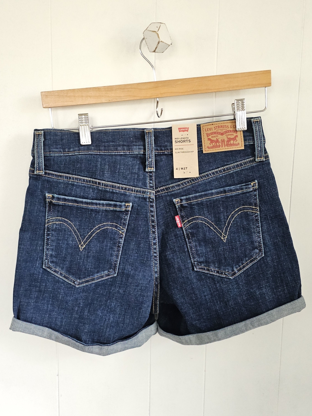 LEVI'S Med Length Mid Rise Shorts - Picture 2 of 3